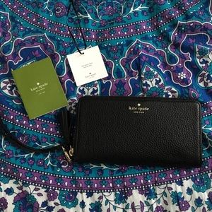 Kate Spade Black Wallet / Wristlet